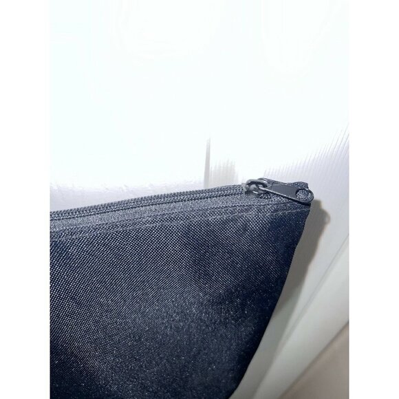 WALT DISNEY WORLD Black Embroidered Nylon Tote Bag-Zip Closure-Shoulder Straps - Picture 8 of 11